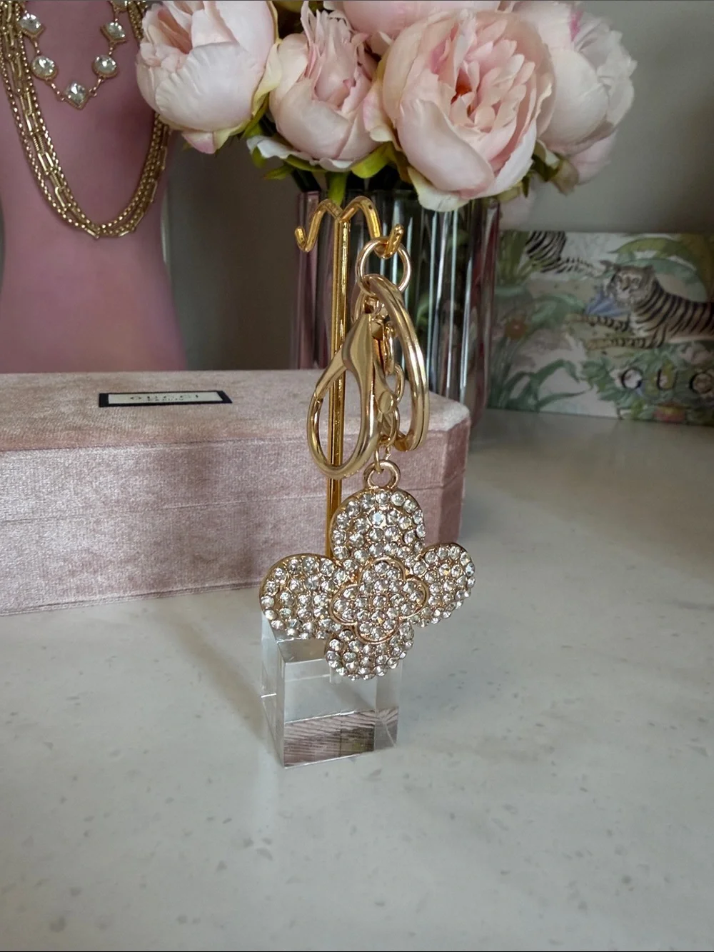 Crystal Pave beveled clover 🍀 Keychain Charm in Gold